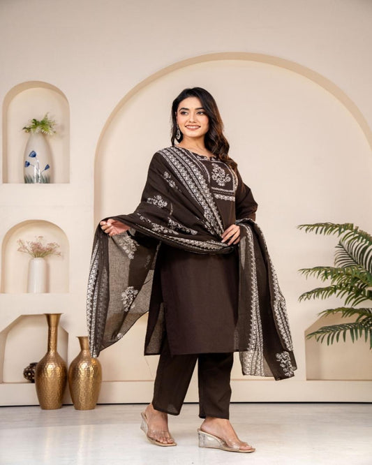 Floral embroidered black round_neck Kurta set With trouser and dupatta