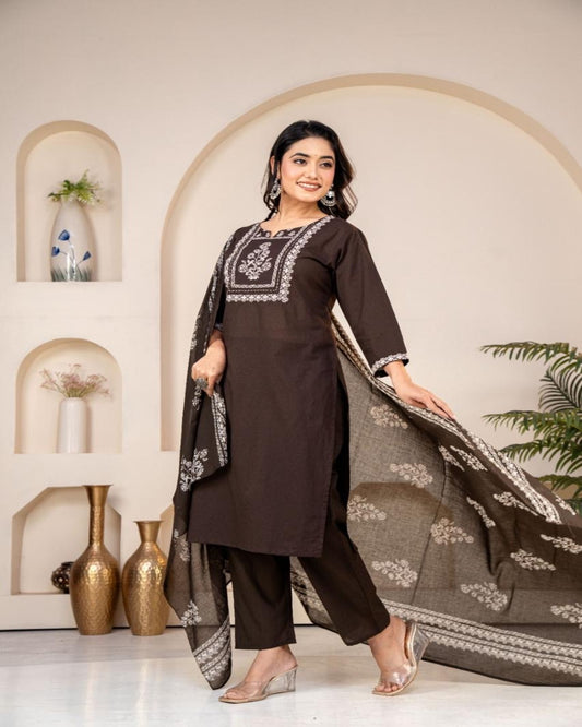 Floral embroidered black round_neck Kurta set With trouser and dupatta