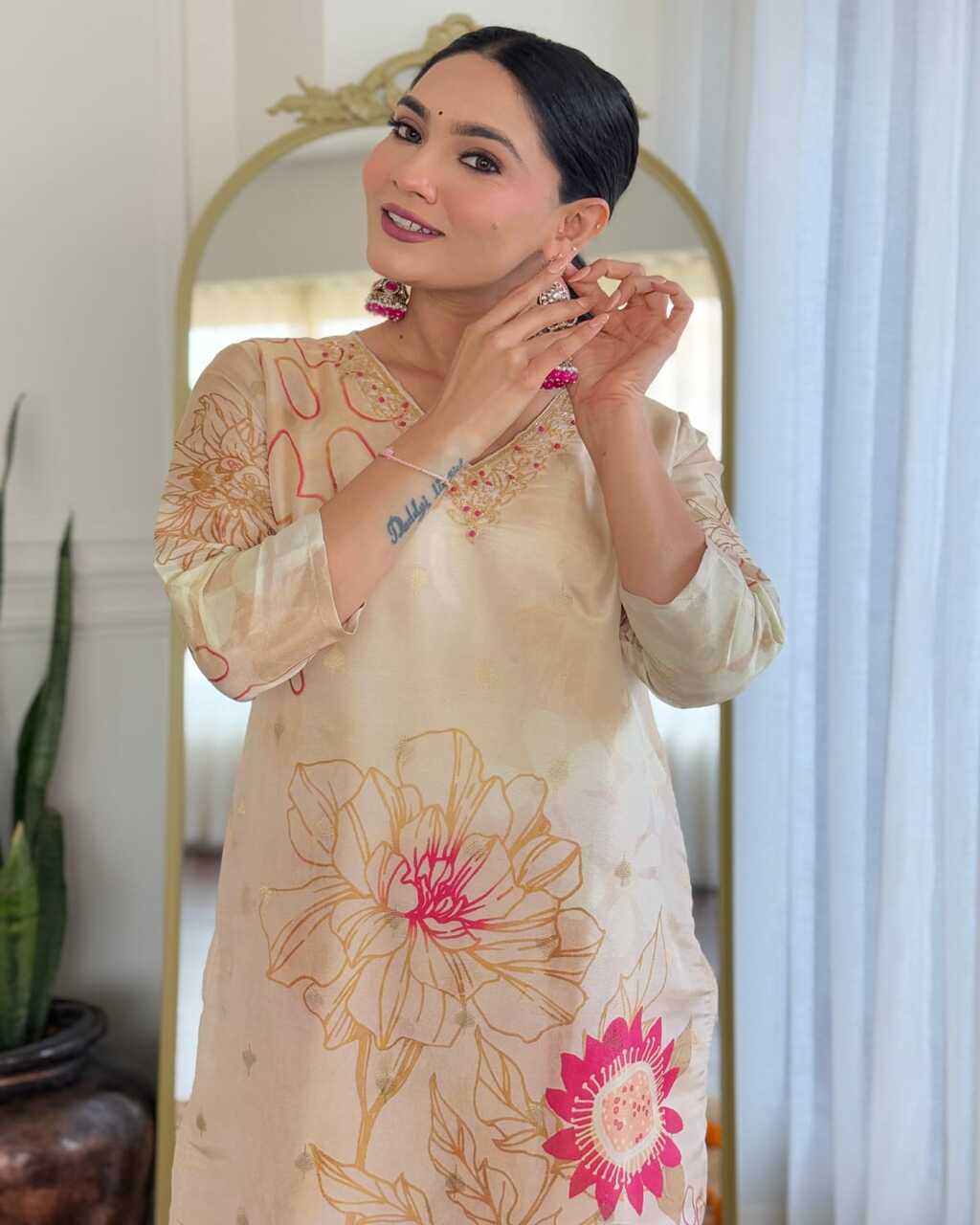 Floral embroidered beige v_neck chinon Kurta set With Trouser & Dupatta